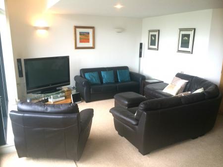 2 bedroom Flat to let in Grand Hotel Road, Plymouth, PL1