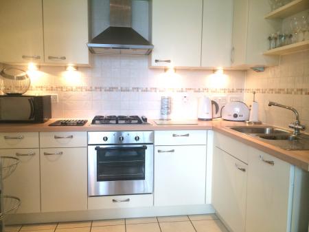 2 bedroom Flat to let in Grand Hotel Road, Plymouth, PL1