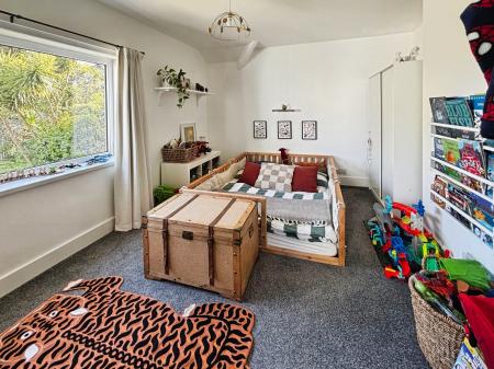 3 bedroom Semi-detached house to let in Home Park, Landrake, PL12