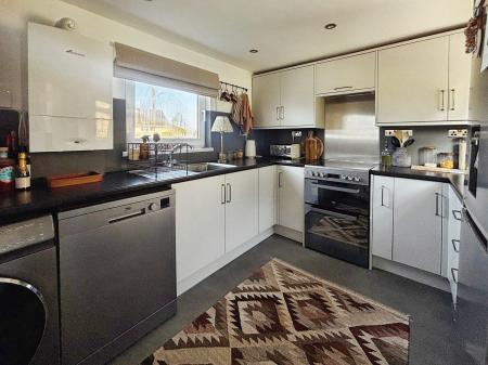 3 bedroom Semi-detached house to let in Home Park, Landrake, PL12