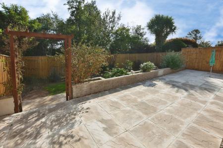 3 bedroom Bungalow to let in Woodgate Road, Liskeard, PL14