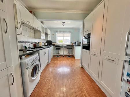 2 bedroom Semi-detached bungalow for sale in Taylor Road, Saltash, PL12