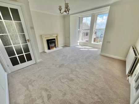 1 bedroom Flat for sale in Cedar Court, Saltash, PL12