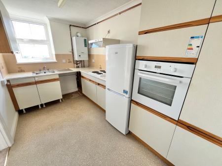 1 bedroom Flat for sale in Cedar Court, Saltash, PL12