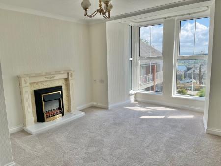 1 bedroom Flat for sale in Cedar Court, Saltash, PL12