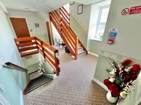 1 bedroom Flat for sale in Cedar Court, Saltash, PL12