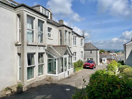 1 bedroom Flat for sale in Cedar Court, Saltash, PL12