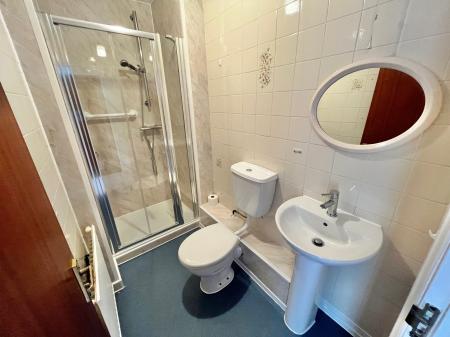 1 bedroom Flat for sale in Cedar Court, Saltash, PL12