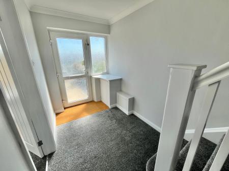 3 bedroom End of terrace house for sale in Castlemead Close, Saltash, PL12