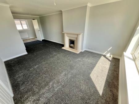 3 bedroom End of terrace house for sale in Castlemead Close, Saltash, PL12