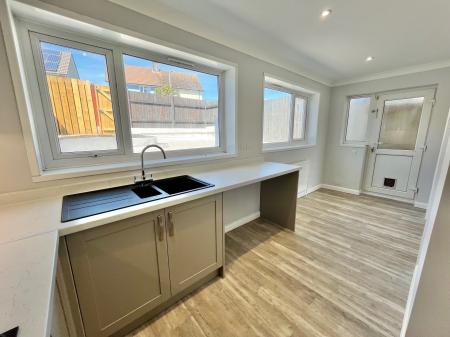 3 bedroom End of terrace house for sale in Castlemead Close, Saltash, PL12