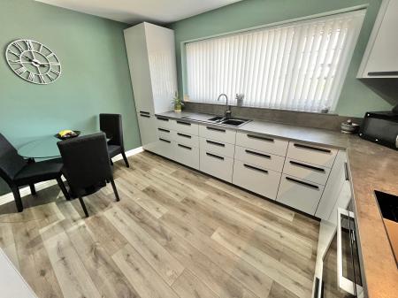 4 bedroom End of terrace house for sale in Turnpike, Gunnislake, PL18