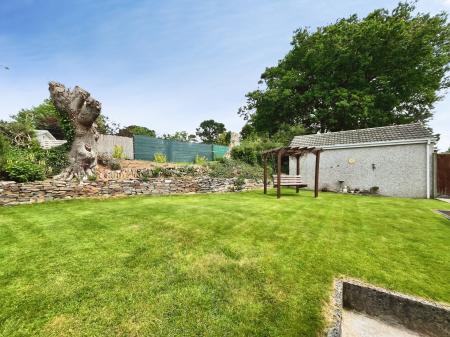 4 bedroom Detached house for sale in Windmill Hill, Saltash, PL12