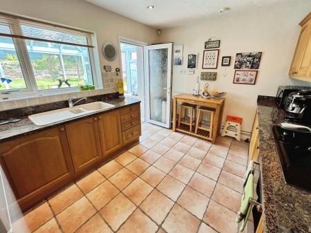 4 bedroom Detached house for sale in Windmill Hill, Saltash, PL12