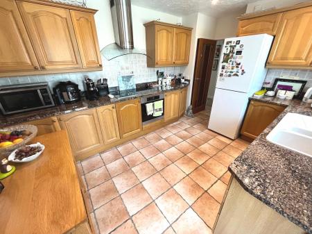 4 bedroom Detached house for sale in Windmill Hill, Saltash, PL12