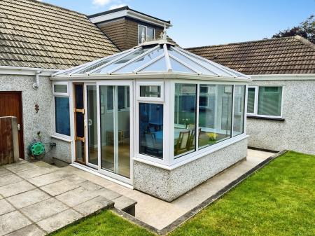 4 bedroom Detached house for sale in Windmill Hill, Saltash, PL12
