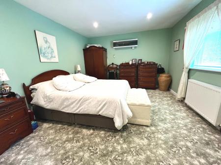 4 bedroom Detached house for sale in Windmill Hill, Saltash, PL12