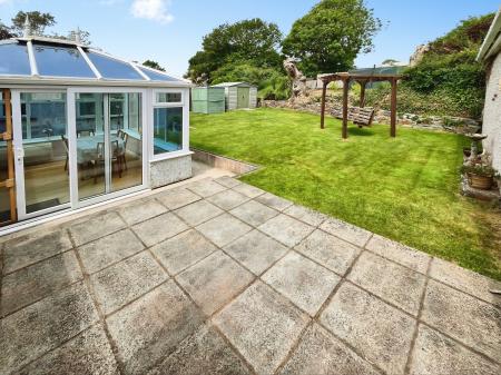 4 bedroom Detached house for sale in Windmill Hill, Saltash, PL12