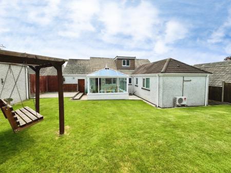 4 bedroom Detached house for sale in Windmill Hill, Saltash, PL12