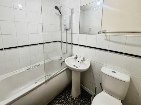 1 bedroom Flat to let in Tillard Close, Plympton, Plymouth, PL7