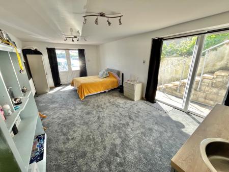 4 bedroom Detached house for sale in Old Ferry Road, Saltash, PL12