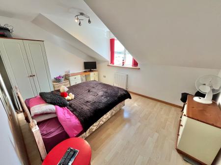 4 bedroom Detached house for sale in Old Ferry Road, Saltash, PL12