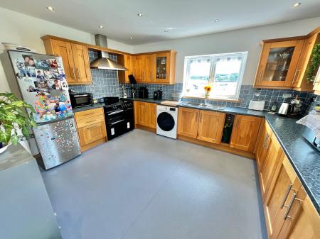 4 bedroom Detached house for sale in Old Ferry Road, Saltash, PL12