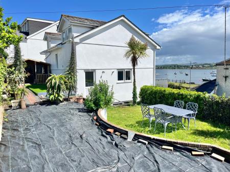 4 bedroom Detached house for sale in Old Ferry Road, Saltash, PL12