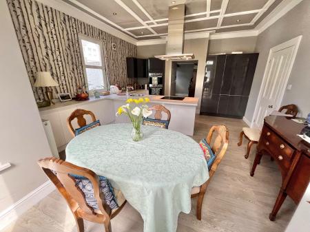 4 bedroom Detached house to let in Essa Road, Saltash, PL12