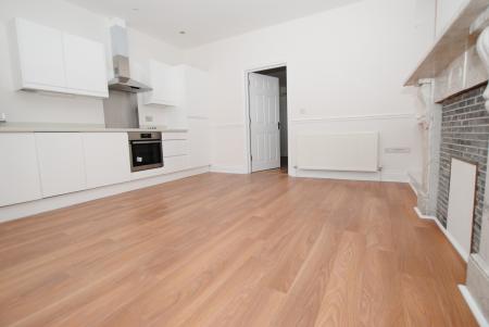 1 bedroom Flat to let in Culver Road, Saltash, PL12