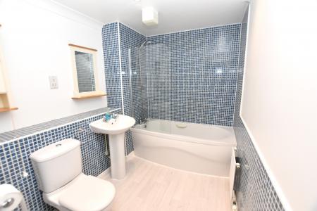 2 bedroom Flat to let in 130 - 132 Vauxhall Street, Plymouth, PL4