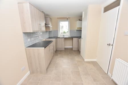3 bedroom Terraced House to let in Langerwell Close, Saltash, PL12