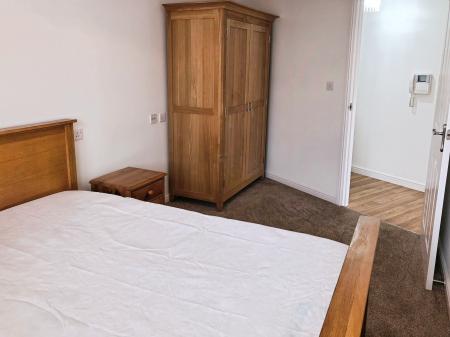 1 bedroom Flat to let in Exeter Street, Plymouth, PL4