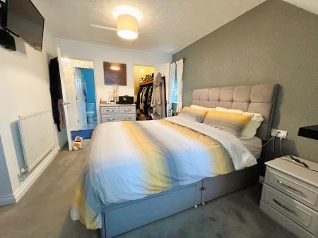 3 bedroom Town house to let in Paddock Close, Pillmere, Saltash, PL12