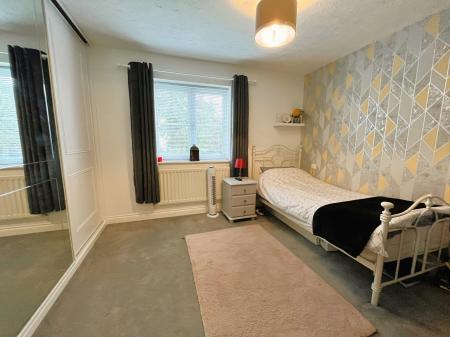 3 bedroom Town house to let in Paddock Close, Pillmere, Saltash, PL12