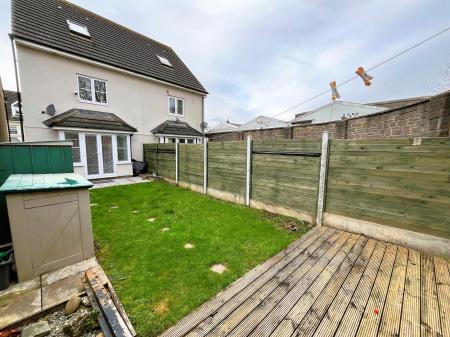 3 bedroom Town house to let in Paddock Close, Pillmere, Saltash, PL12