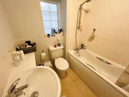 3 bedroom Town house to let in Paddock Close, Pillmere, Saltash, PL12