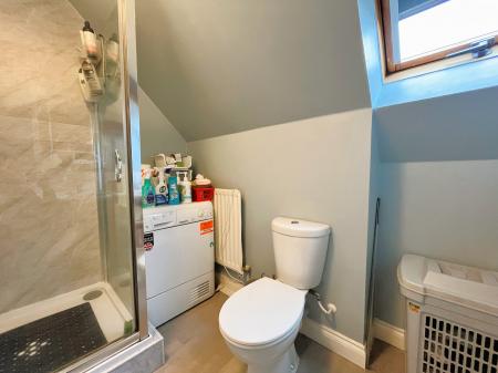3 bedroom Town house to let in Paddock Close, Pillmere, Saltash, PL12