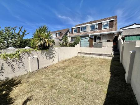 4 bedroom Semi-detached house for sale in Hawthorns, Saltash, PL12