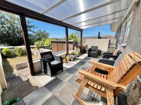 4 bedroom Semi-detached house for sale in Hawthorns, Saltash, PL12