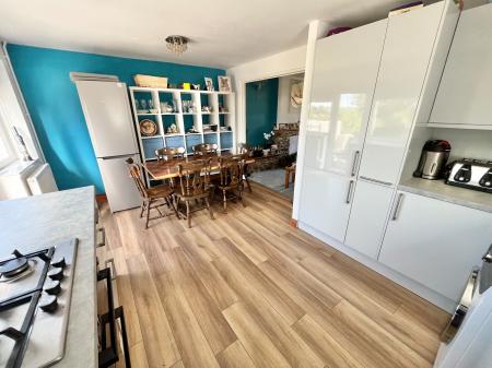 4 bedroom Semi-detached house for sale in Hawthorns, Saltash, PL12