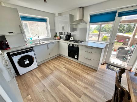 4 bedroom Semi-detached house for sale in Hawthorns, Saltash, PL12