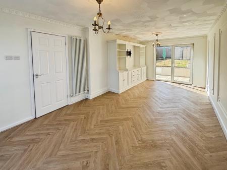 3 bedroom Terraced House to let in Spencer Gardens, St. Stephens, Saltash, PL12