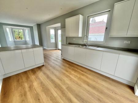 4 bedroom Detached house for sale in St Stephens Road, Saltash, PL12
