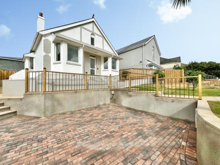 4 bedroom Detached house for sale in St Stephens Road, Saltash, PL12