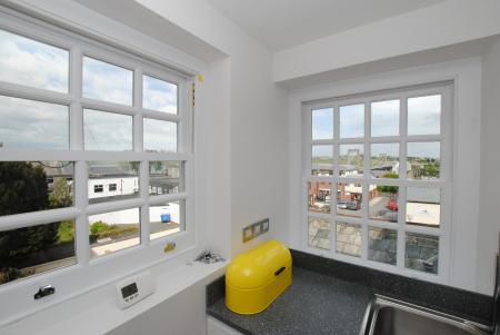 2 bedroom Flat to let in Culver Road, Saltash, PL12