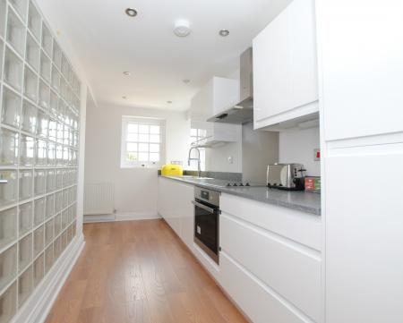2 bedroom Flat to let in Culver Road, Saltash, PL12