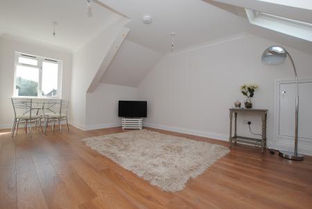 2 bedroom Flat to let in Culver Road, Saltash, PL12