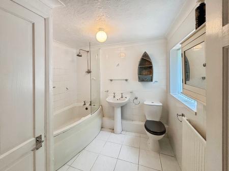 2 bedroom Flat to let in St Stephens Road, Saltash, PL12