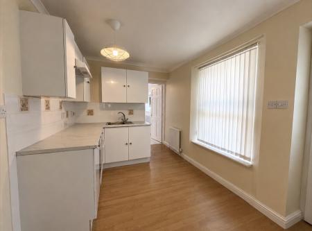 2 bedroom Flat to let in St Stephens Road, Saltash, PL12